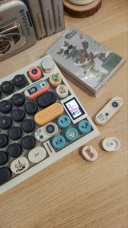 Akko BottleCap Keycap Set Akko BottleCap Keycap Set